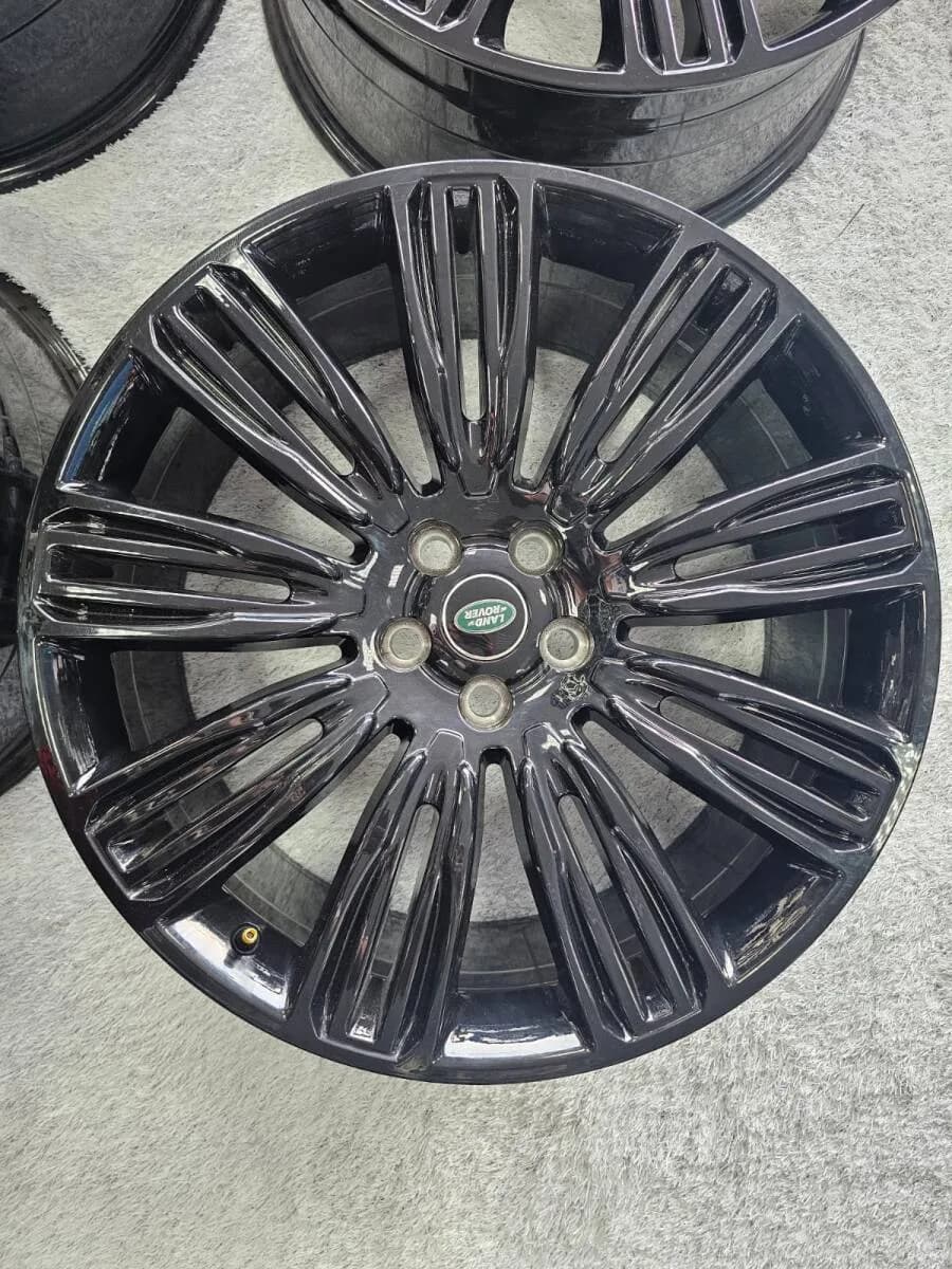 Land Rover 22" Wheels for Range Rover Vogue Sport | 5x120 | OEM | Dubai UAE detail 9